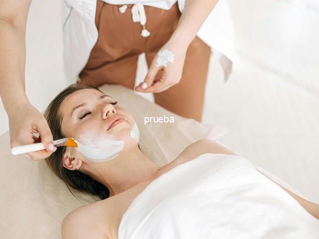 Limpieza facial con hidratación y exfoliación en Cambados